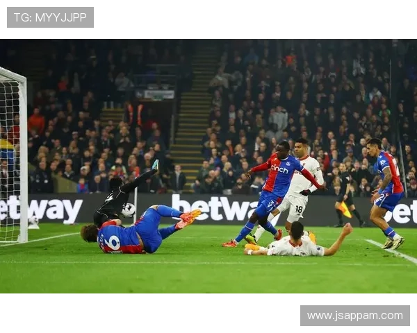 在水晶宫队官网查阅球队的经典比赛视频与精彩瞬间回放