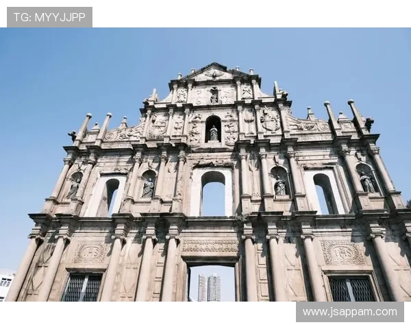 探索旧澳门皇宫娱乐场的建筑特色与设计风格，感受昔日豪华娱乐体验的魅力